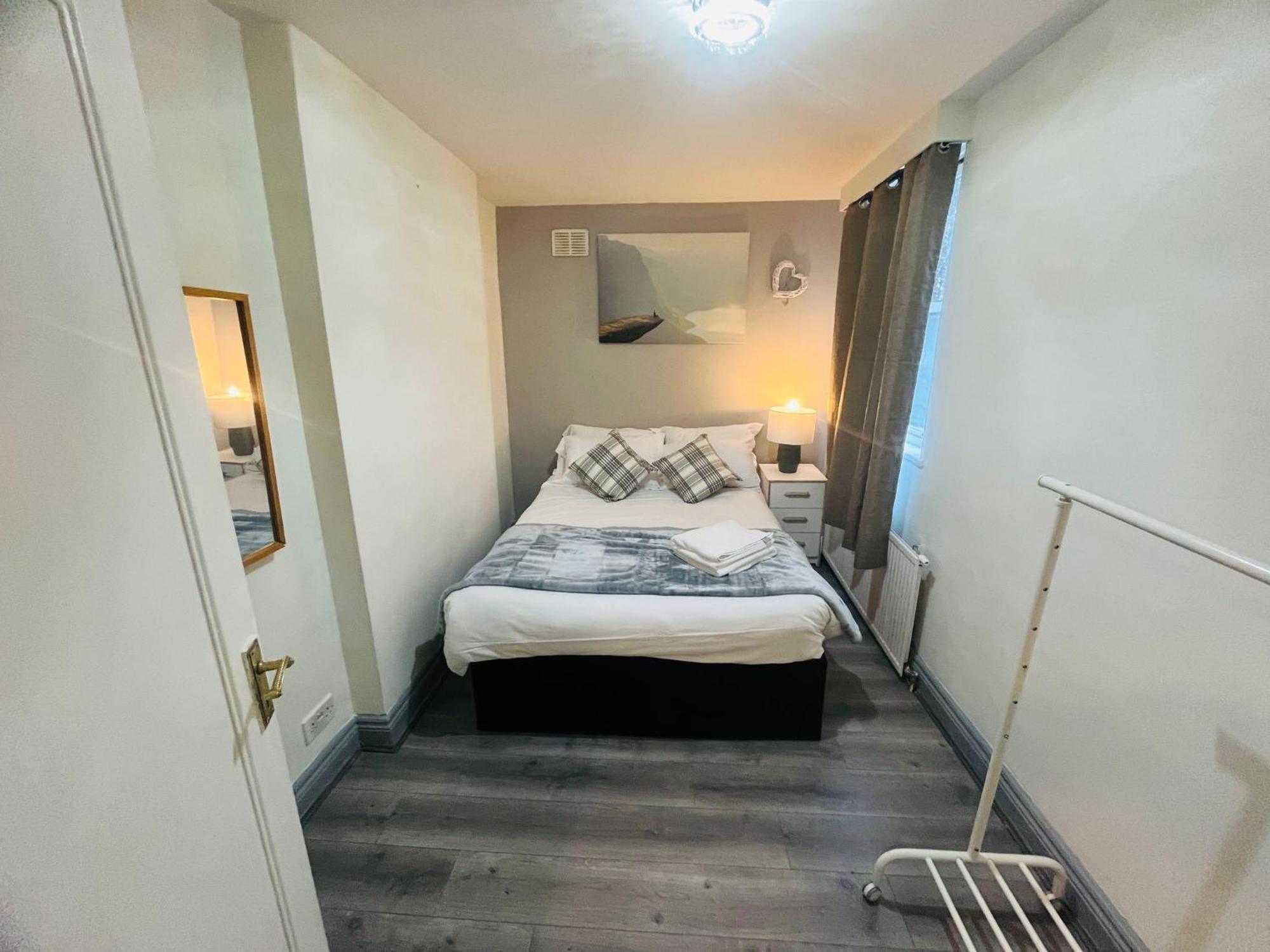 Charming 1-bedroom Flat For Rent In Apartamento Londres