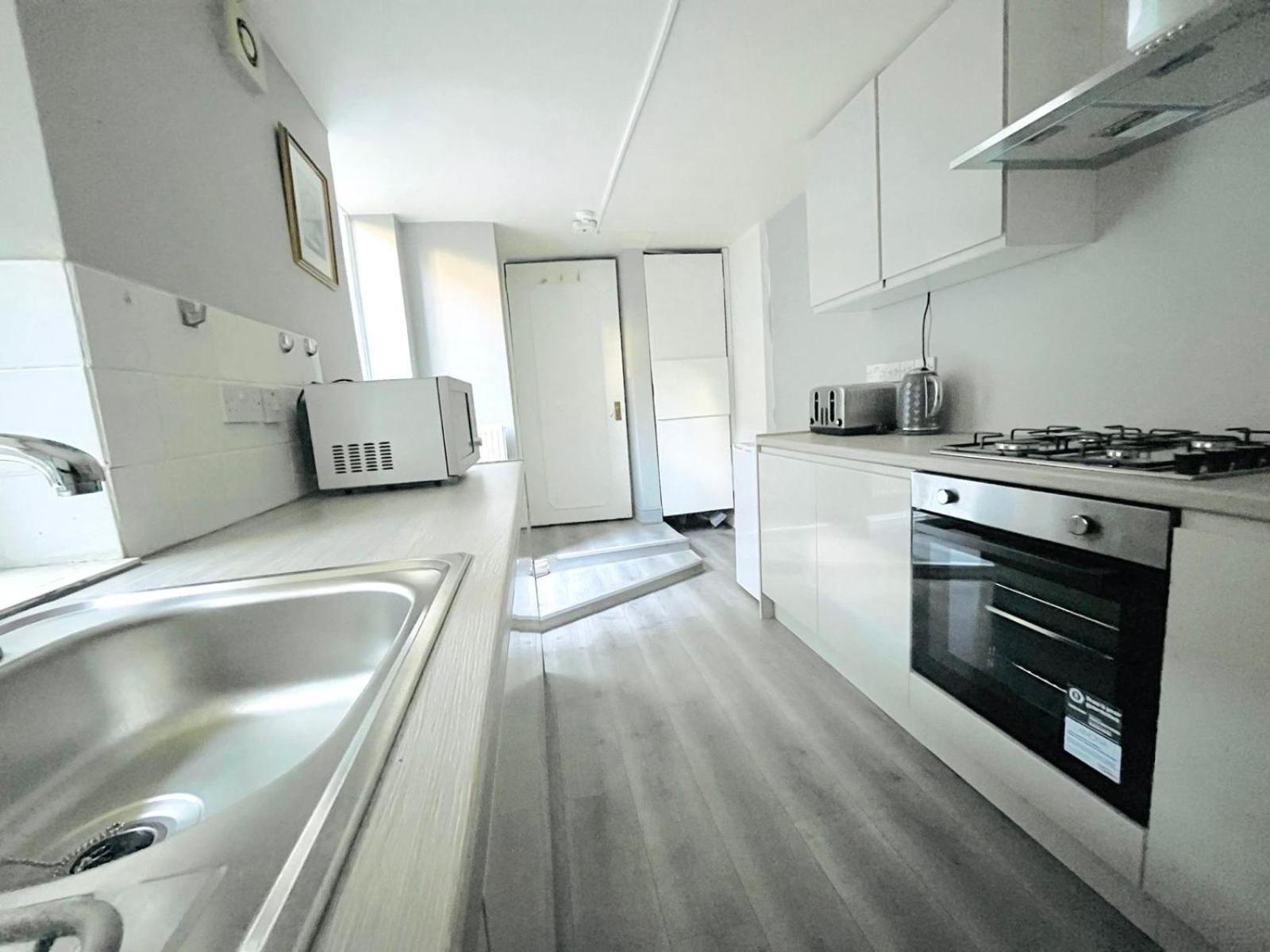 Charming 1-bedroom Flat For Rent In * Londres